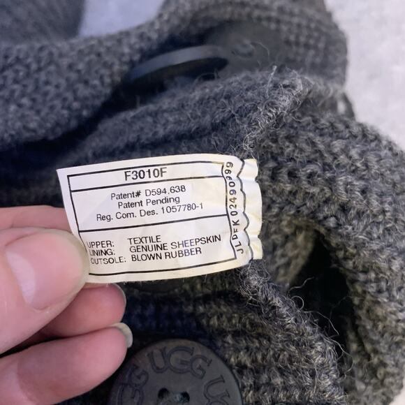 Ugg Australia Cardy Classic Knit Sweater Boots, Gray Knee High Women's 6 Buttons - Picture 10 of 10